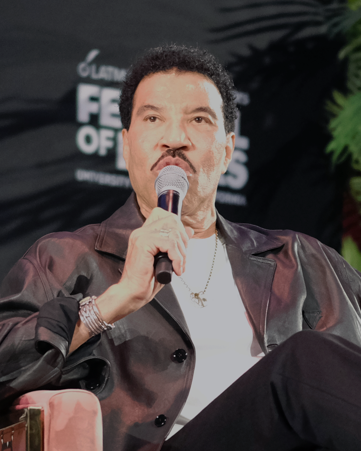 Lionel Richie Postpones Tour Dates After Feeling Unwell On Stage