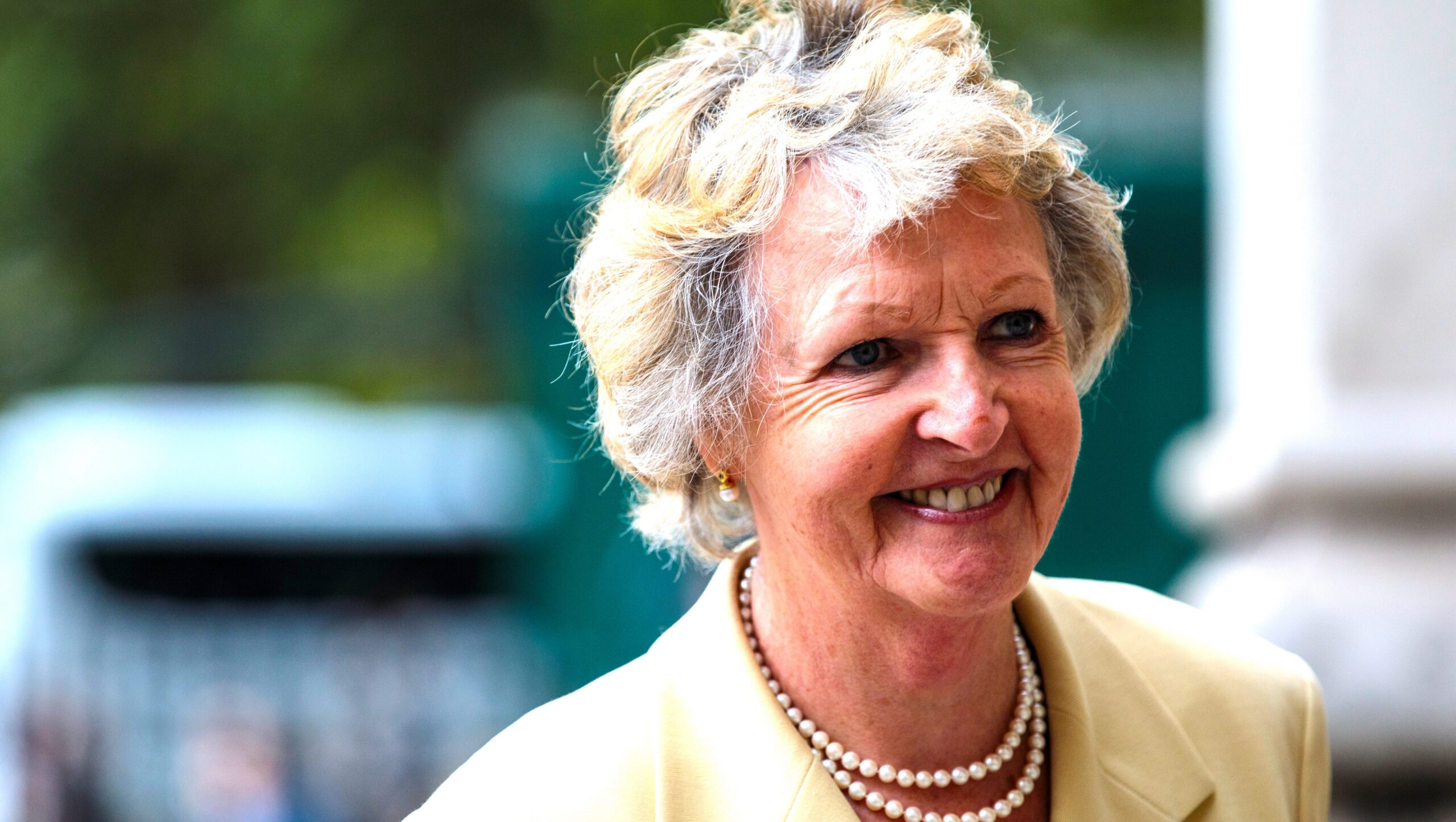 Penelope Keith Dies at 86 – Remembering a BAFTA-Winning Career