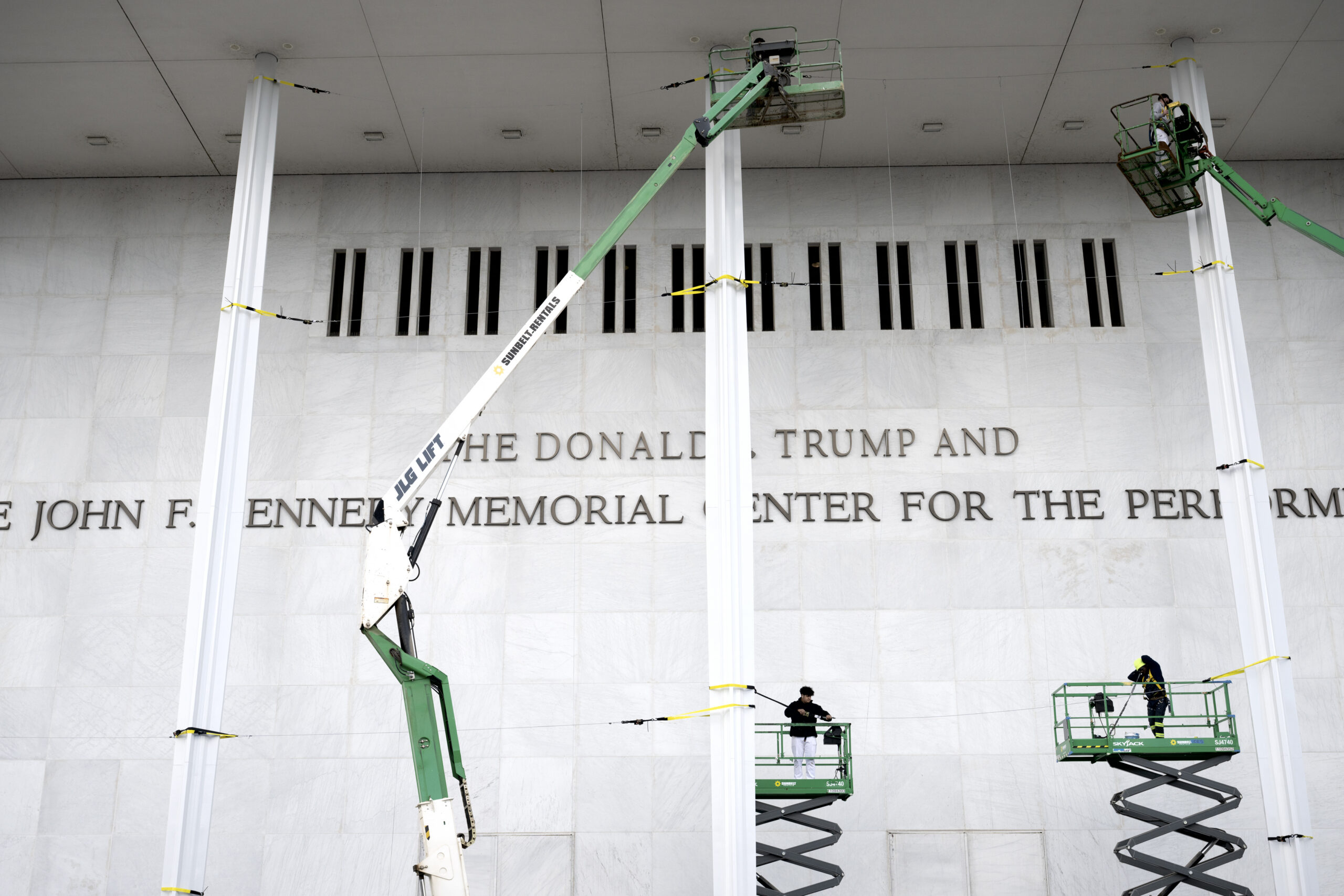 The Battle for the Facade – Why the Kennedy Center is Fighting to Keep Donald Trump’s Name