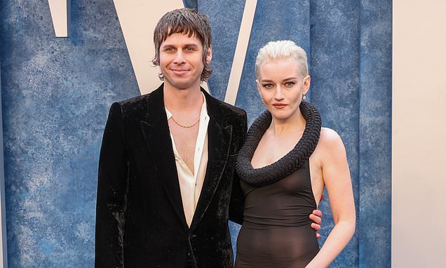Julia Garner and Mark Foster Split After Six Years of Marriage