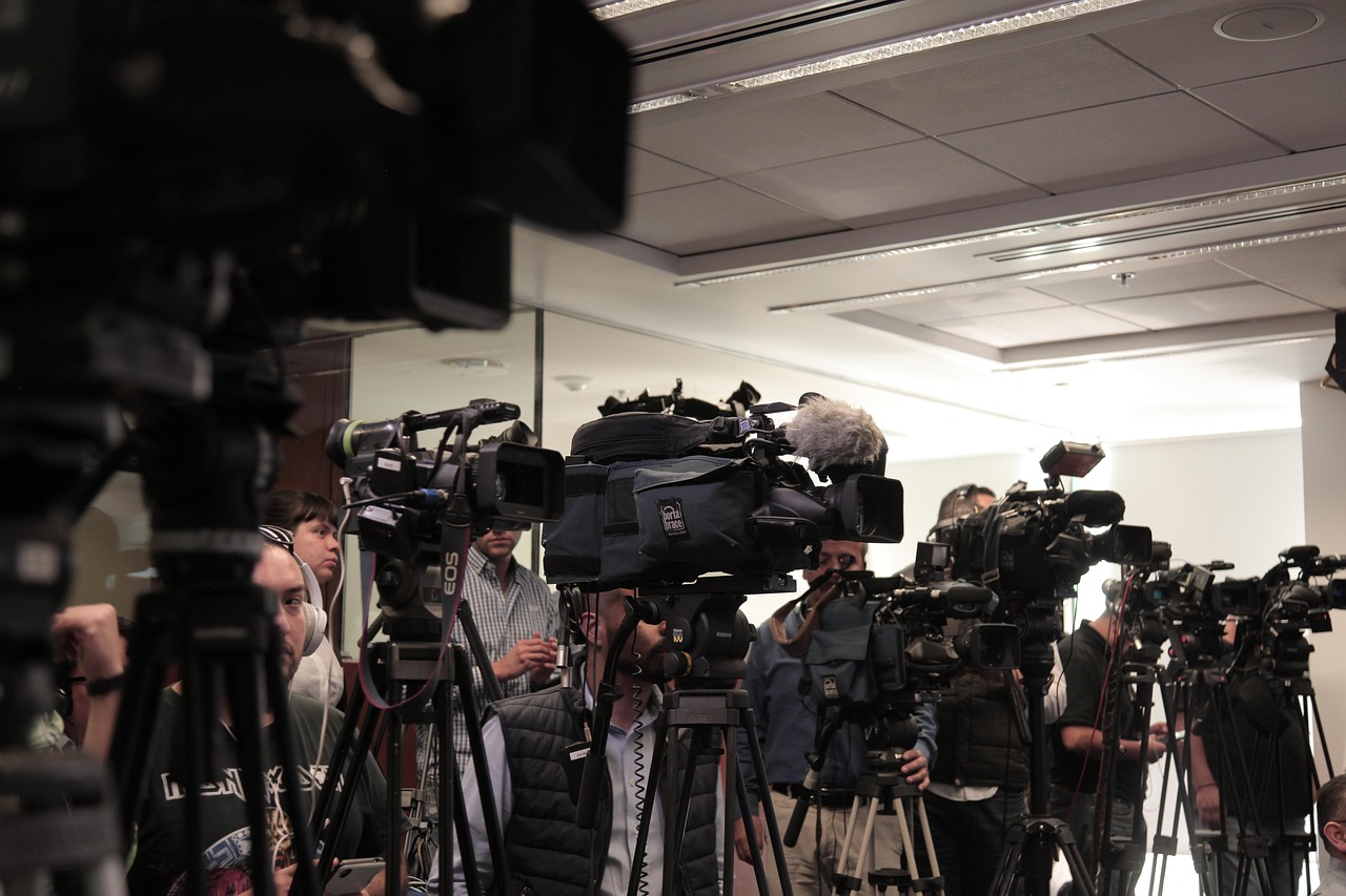 The Social Verification Gap: How Audience Skepticism Is Reshaping Real-Time Information Flow