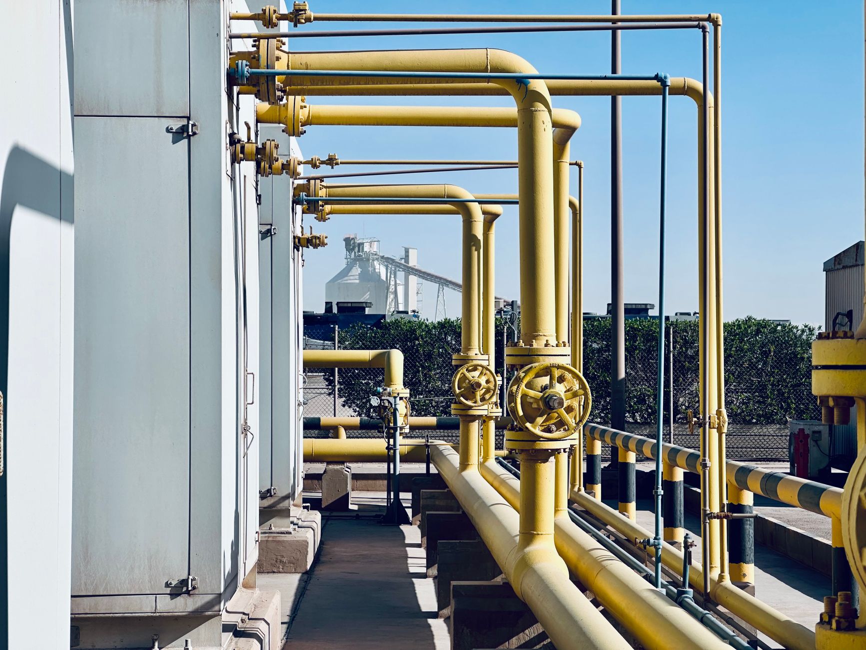 The AI Fleet Architect: Building a Fault-Tolerant Multi-Agent Pipeline on Bare Metal