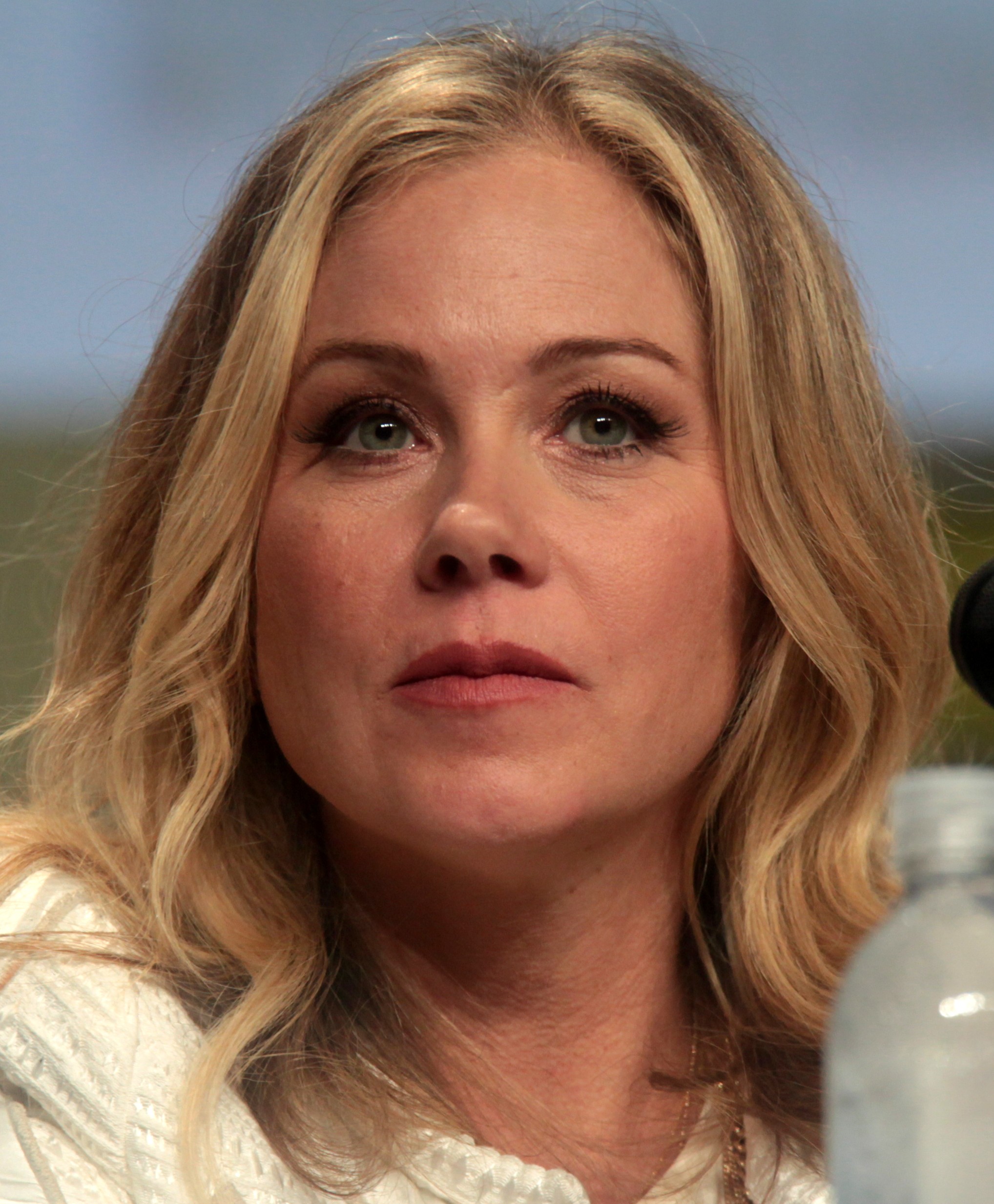 Christina Applegate Returns Home After Months-Long Hospitalization – All Is Well