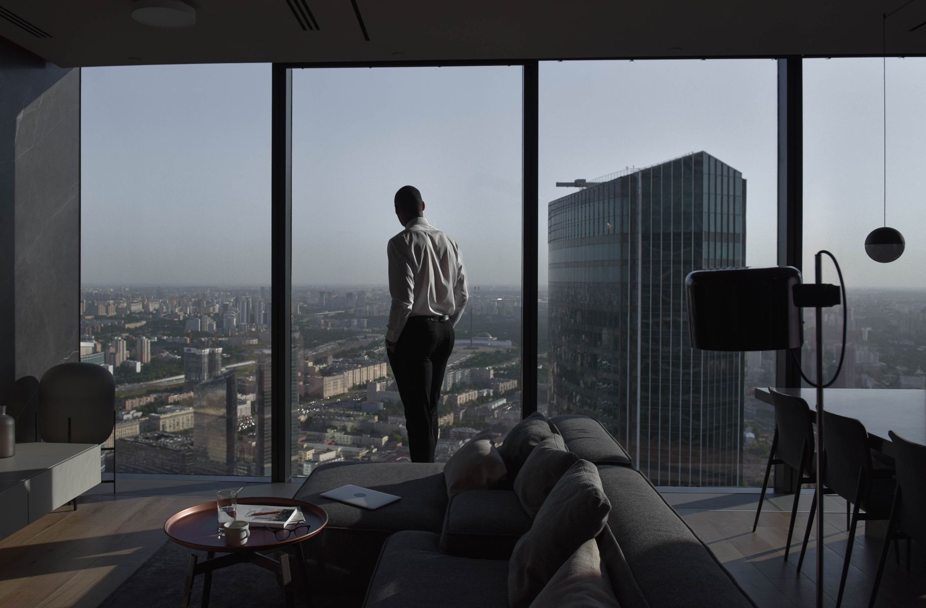 Skyline Scale in the Loop: Inside the $4.49 Million Multi-Floor Penthouse at 909 Walnut